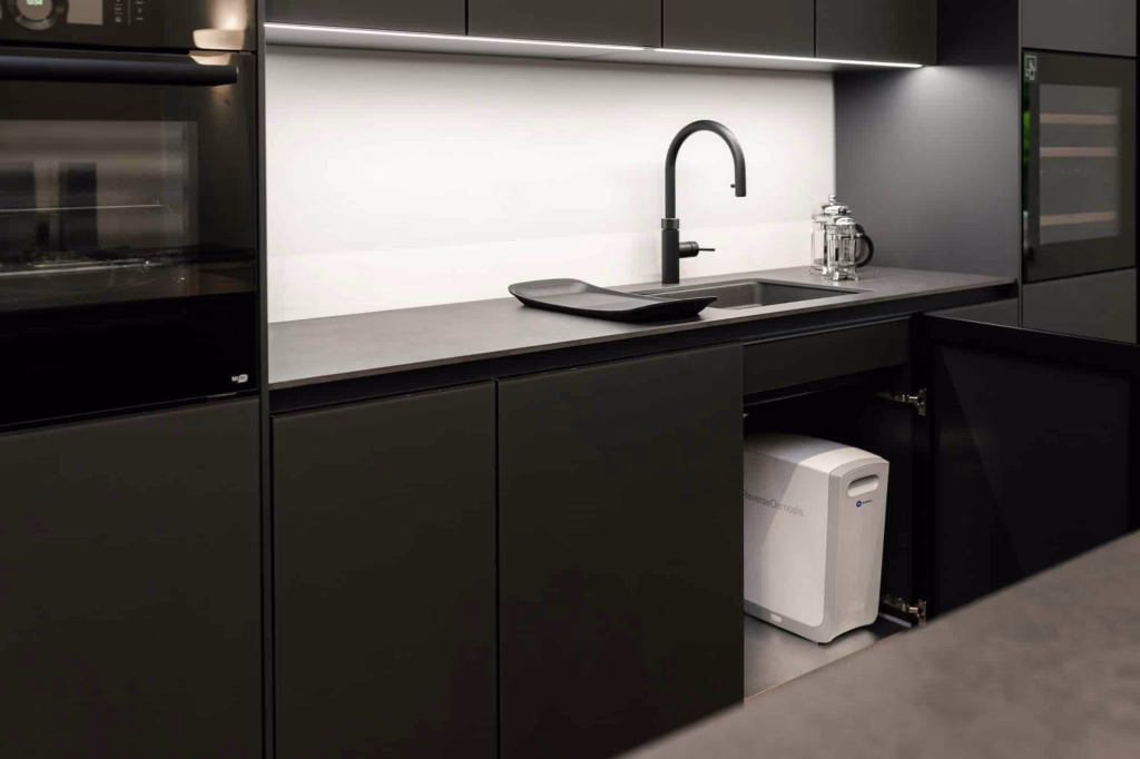kitchen with a water filtration system